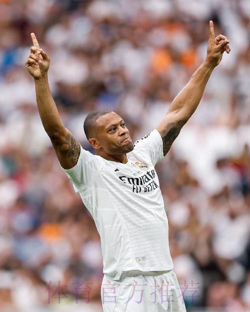 西甲-水爷点射魔笛神球!皇马3-1巴萨 法蒂里程悲 西甲-水爷点射魔笛神球!皇马3-1巴萨 法蒂里程悲